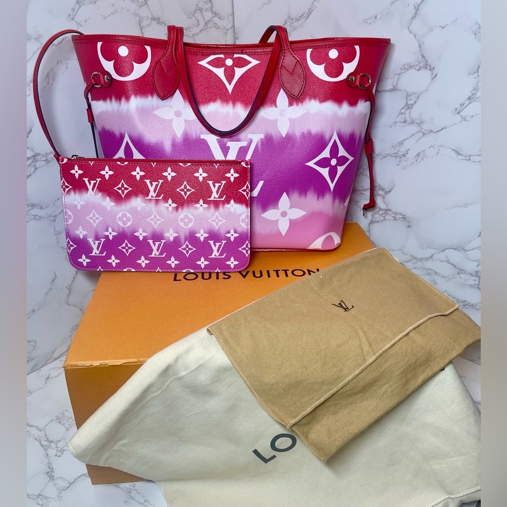 LOUIS VUITTON Limited Edition Neverfull Escale MM